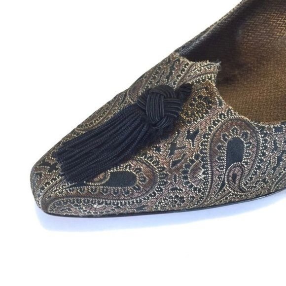 Kenneth Cole Womens Pumps Heels Taupe Black Paisley Tapestry Tassel size 5.5